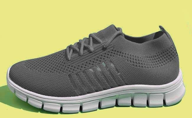 Fashionable Men's Sneakers for Sports and Daily Wear