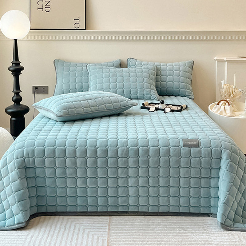 Plush Microfiber Bed Cover