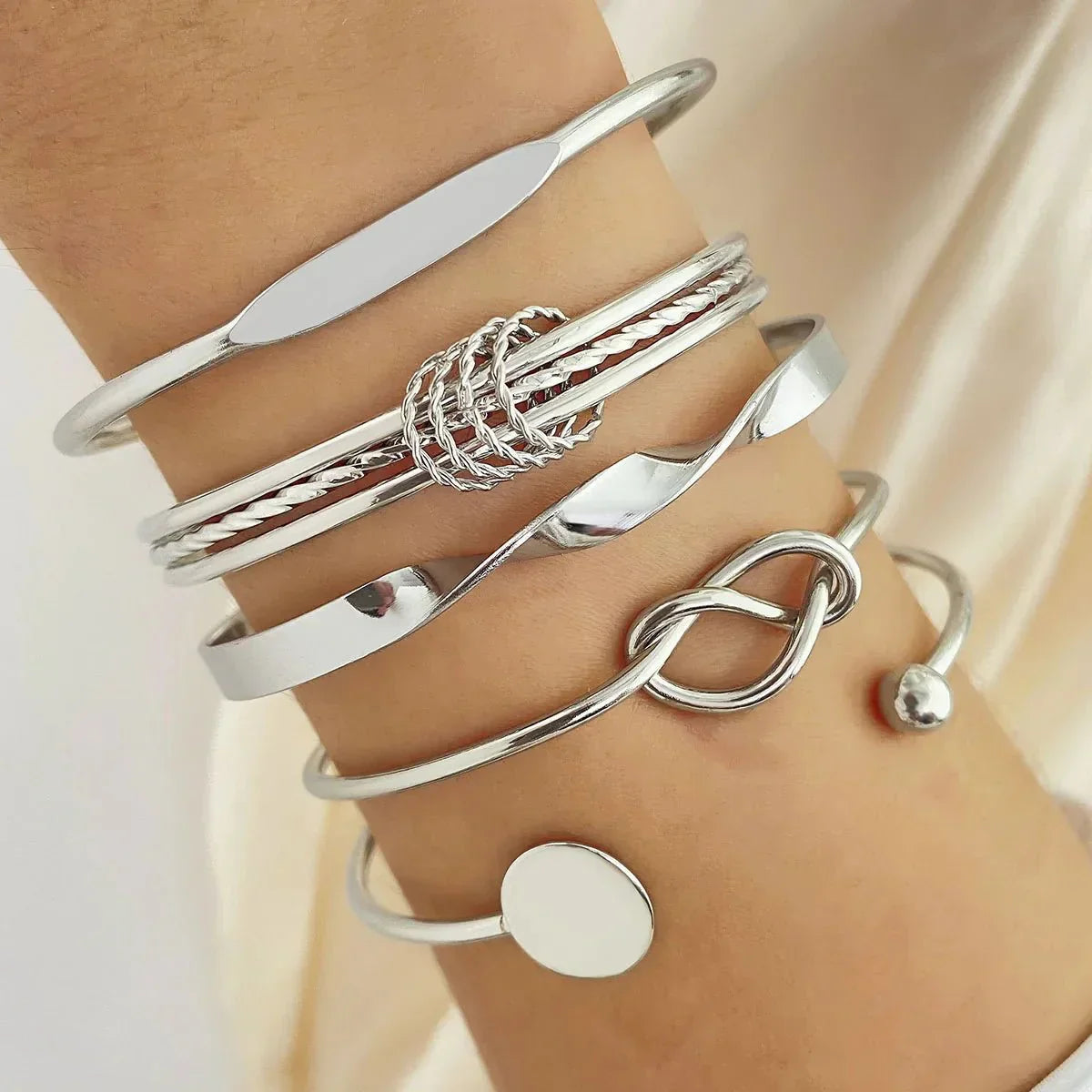 Chic 5 Pack Twist Bangles Set