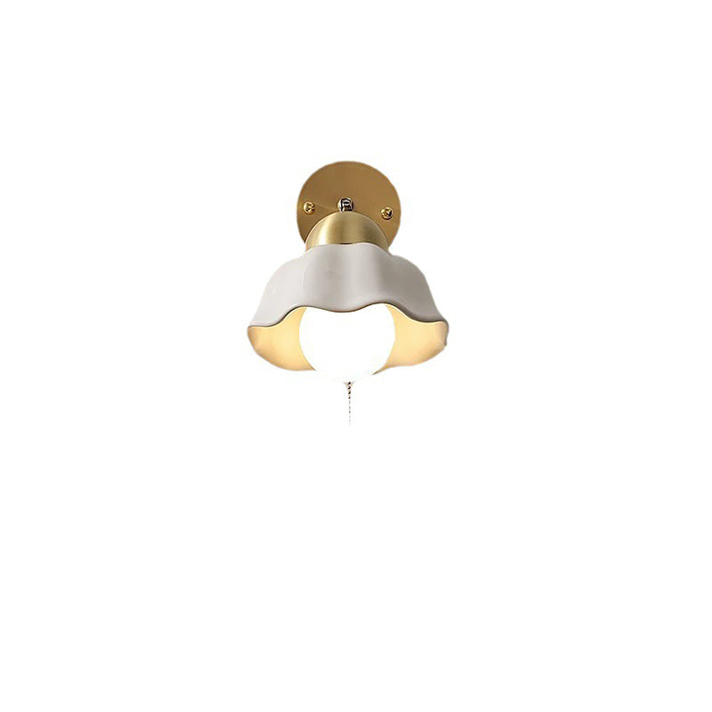 Classic Floral Wall Light