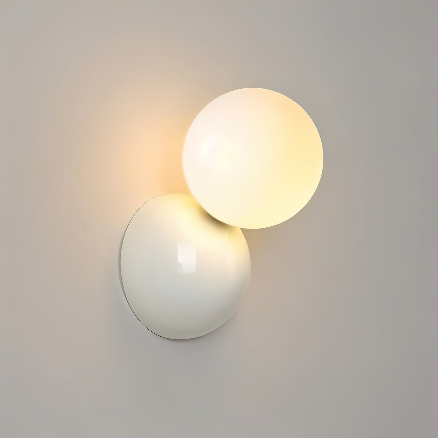 Sleek Modern Wall Light