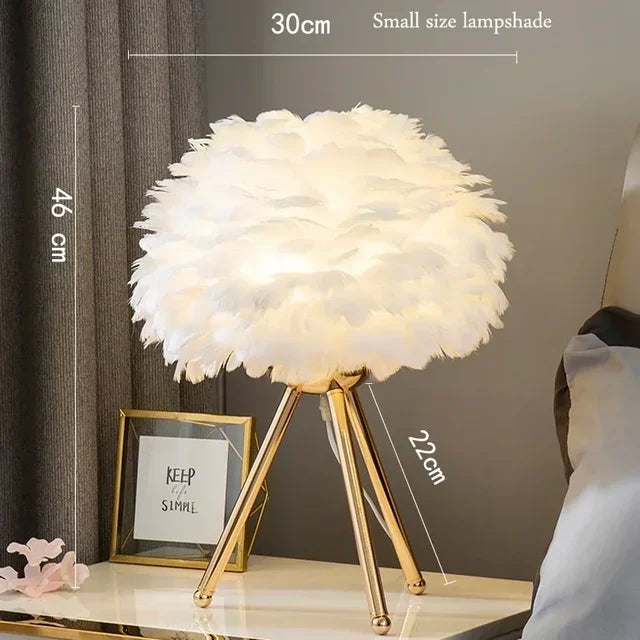 Soft Feather Table Lamp – Classic Warm Lighting