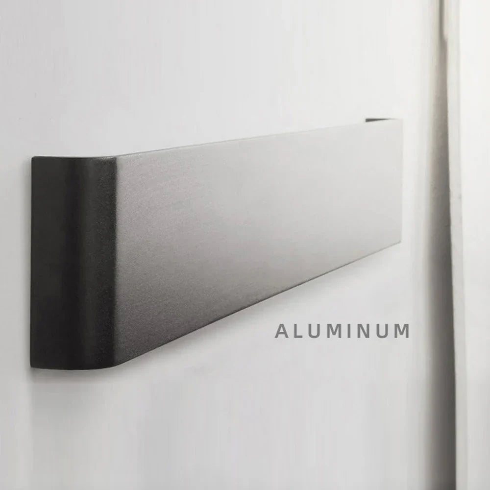 Contemporary Indoor LED Wall Lamp