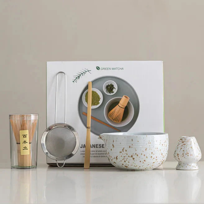 Simple Green Tea Bowl Set with Whisk