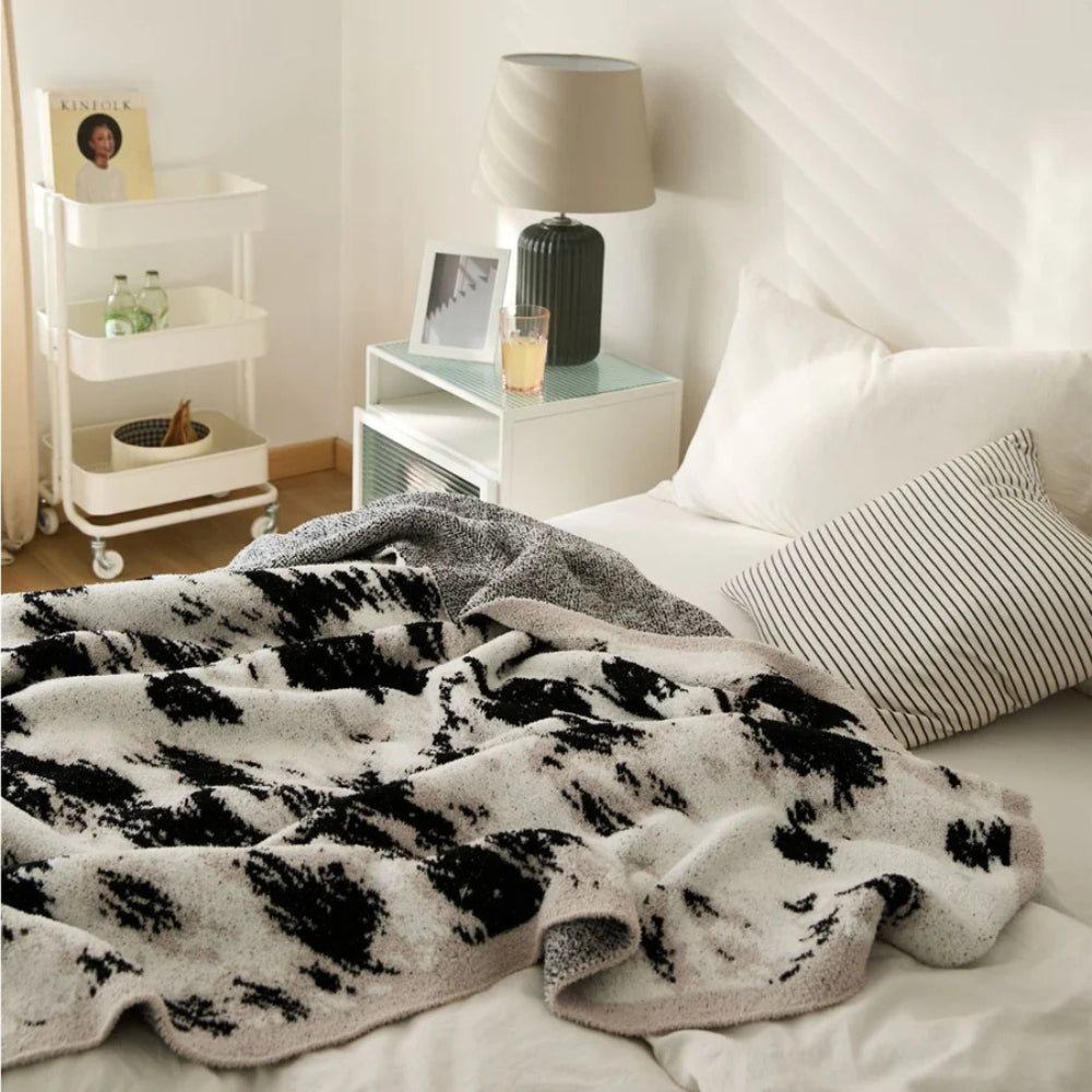 Plush Grey and White Soft Throw Blanket