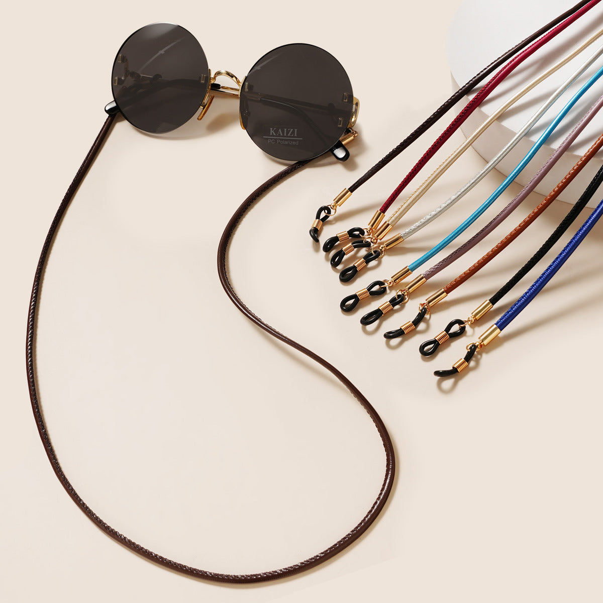 Adjustable Eyewear Retainer