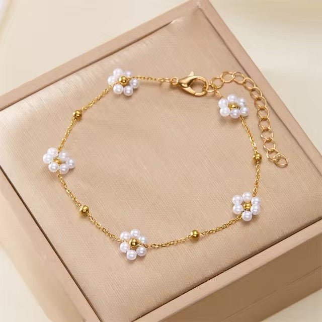 Delicate Flower Necklace and Bracelet Set