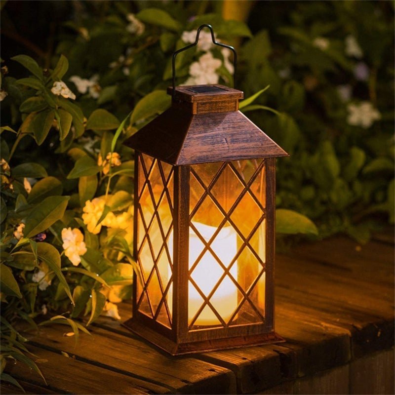 Classic Outdoor Solar Powered Bronze Lantern Lamp