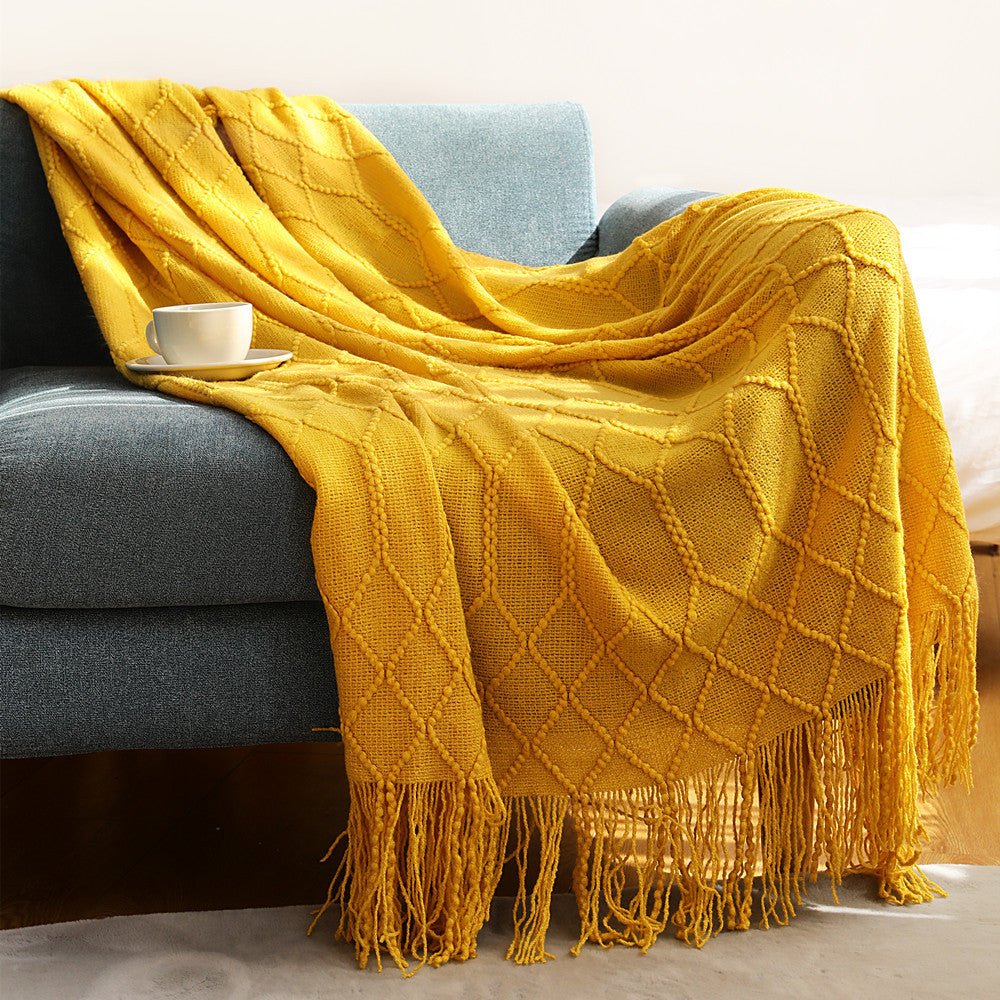 Cozy Geometric Pattern Throw Blanket