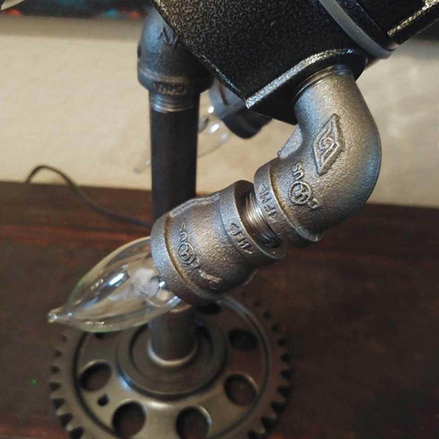 Edgy Metal Retro Table Lamp