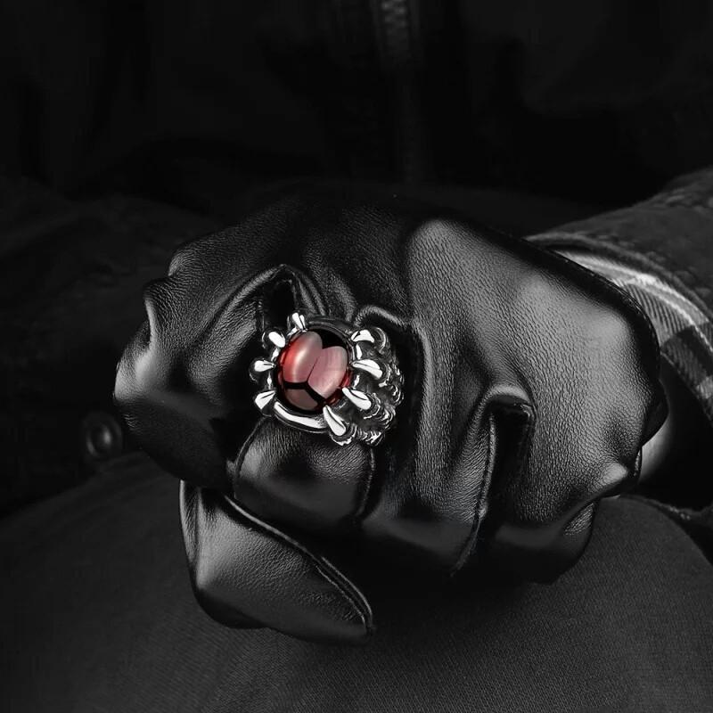 Fashionable Claw Style Ring