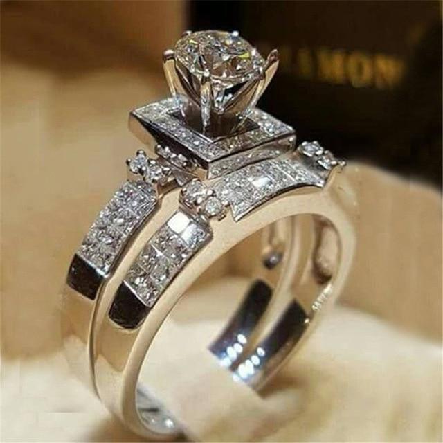 Luxurious Diamond Bridal Ring Set