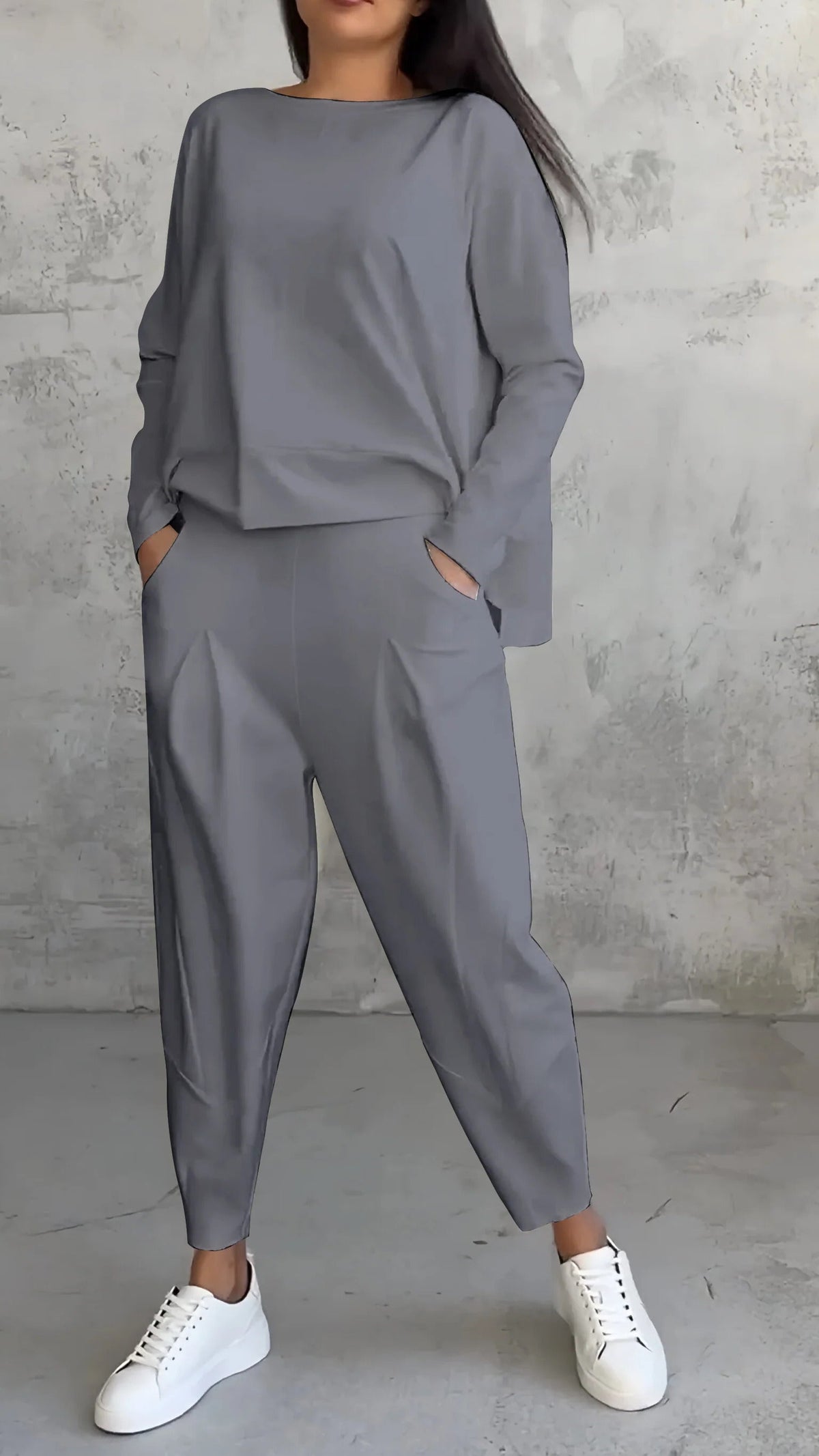 Two-Piece Leisure Suit with Round Neck and Long Sleeves