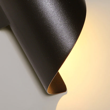 Sleek Metal LED Wall Light