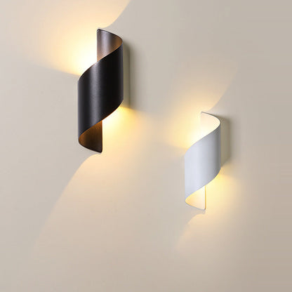 Sleek Metal LED Wall Light