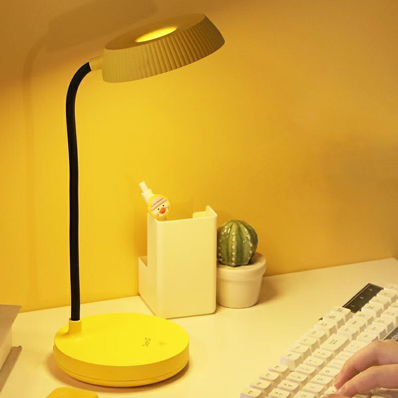 Simple Round LED Desk Lamp with USB Port
