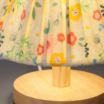 Simple Elegant Metal Floral Desk Lamp