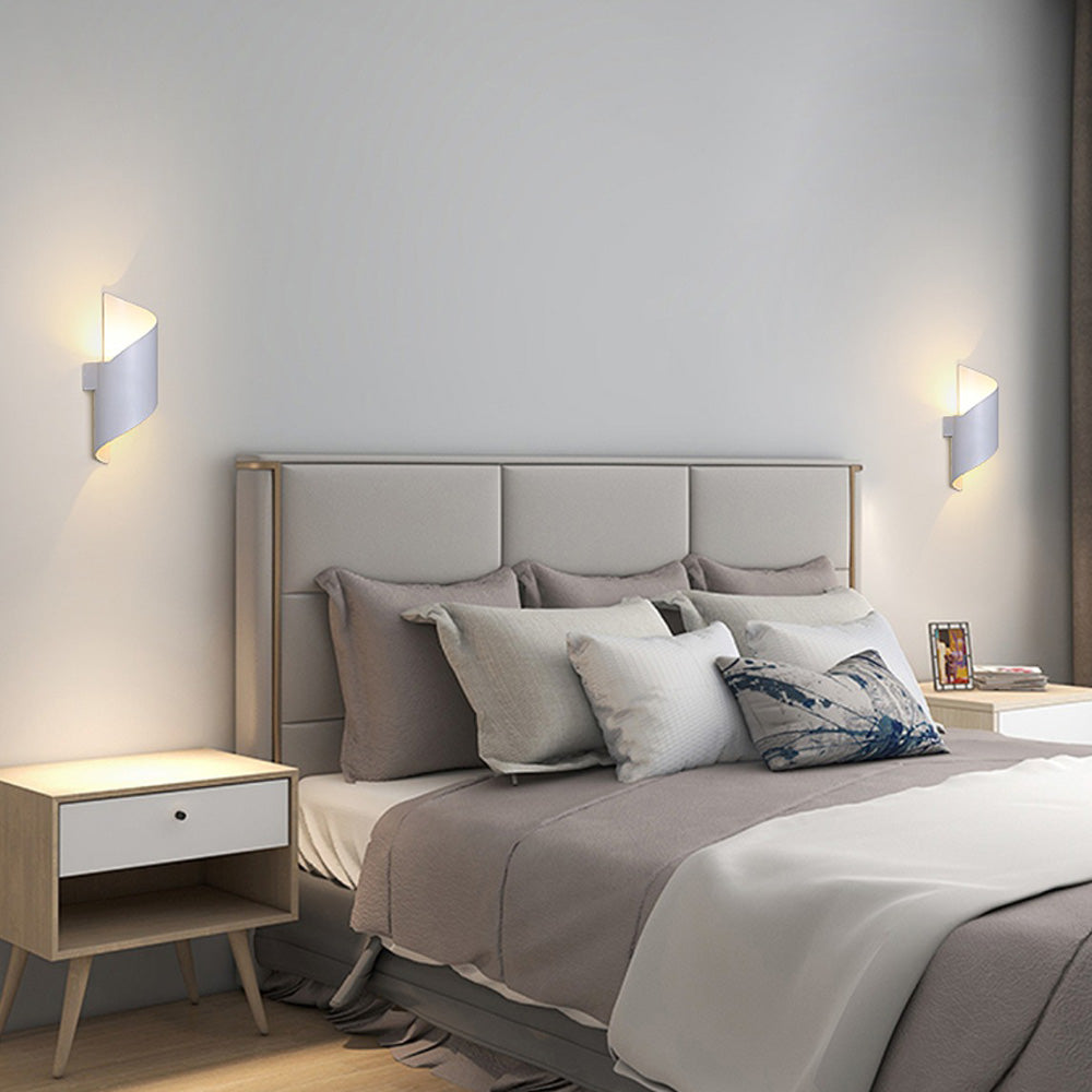 Sleek Metal LED Wall Light