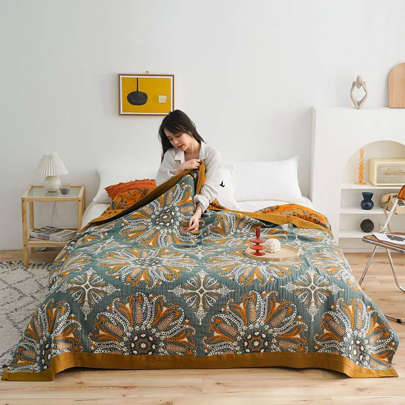 Natural Floral Reversible Quilt - Lightweight Cotton in Navy Blue - Cofik