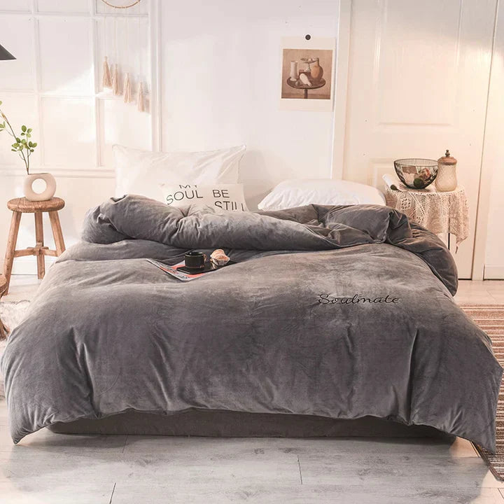 Soft Plush Duvet Cover for Comfortable Sleep