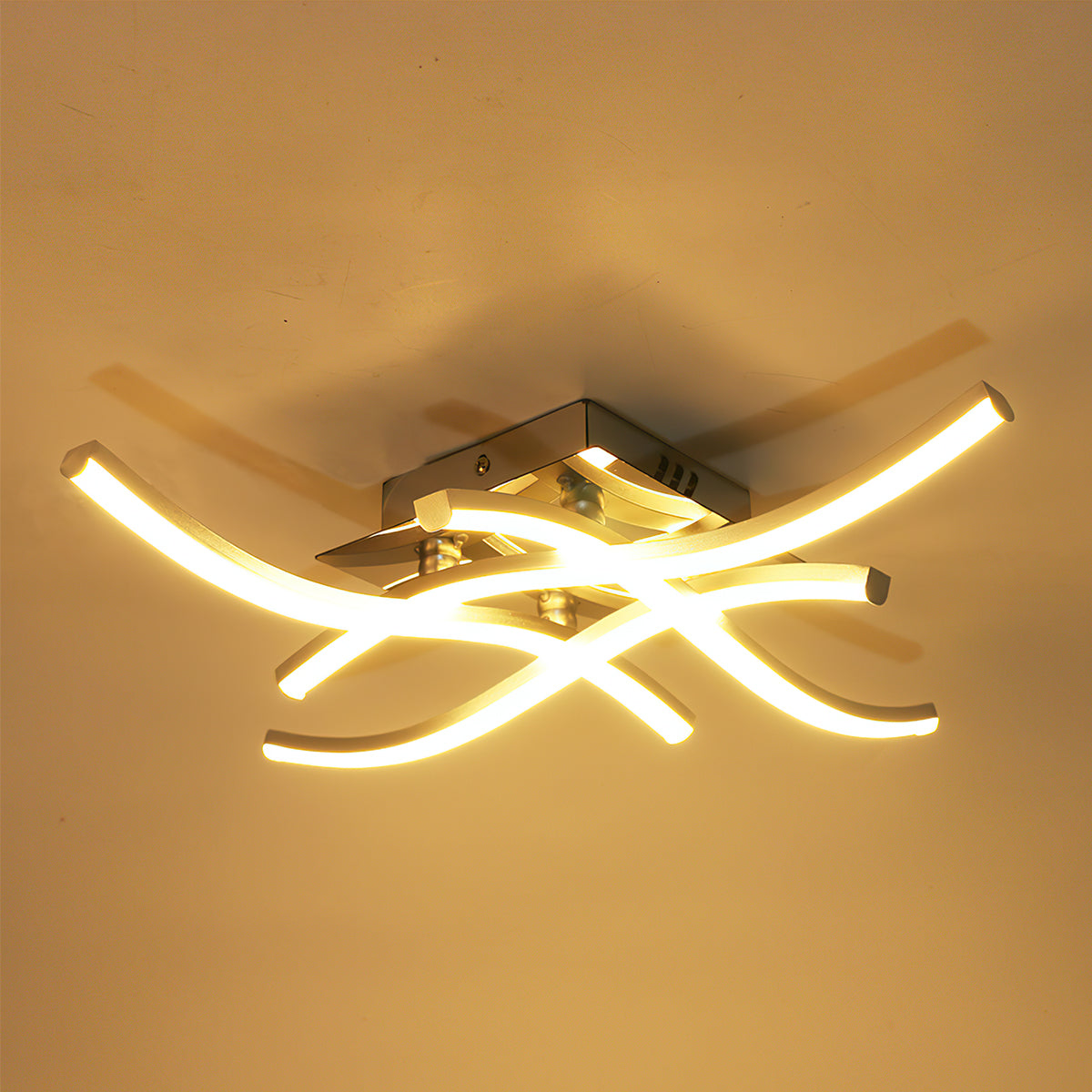Sleek Metal LED Ceiling Lamp Noxord