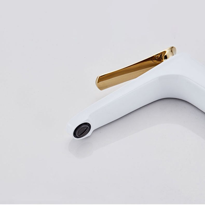 Single Handle Bathroom Faucet Round Brass Sink Mixer Tap