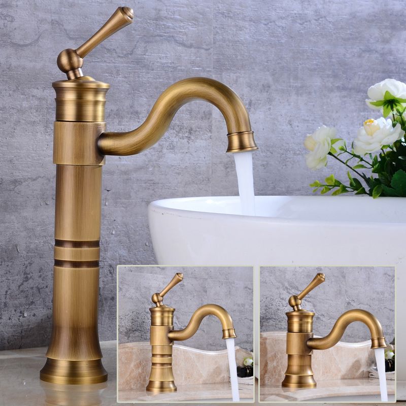 Stylish Single Handle Kitchen Faucet with Rotating Spout