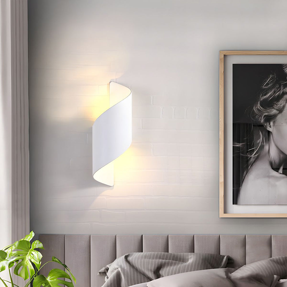 Sleek Metal LED Wall Light