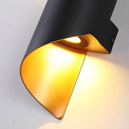 Sleek Metal LED Wall Light