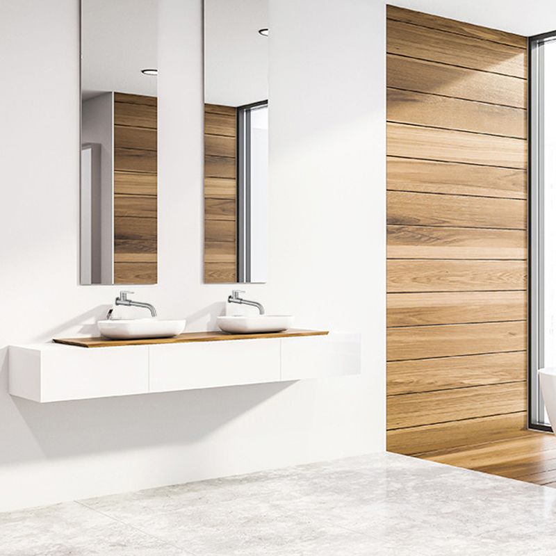 Stylish Chrome Mounted Basin Faucet