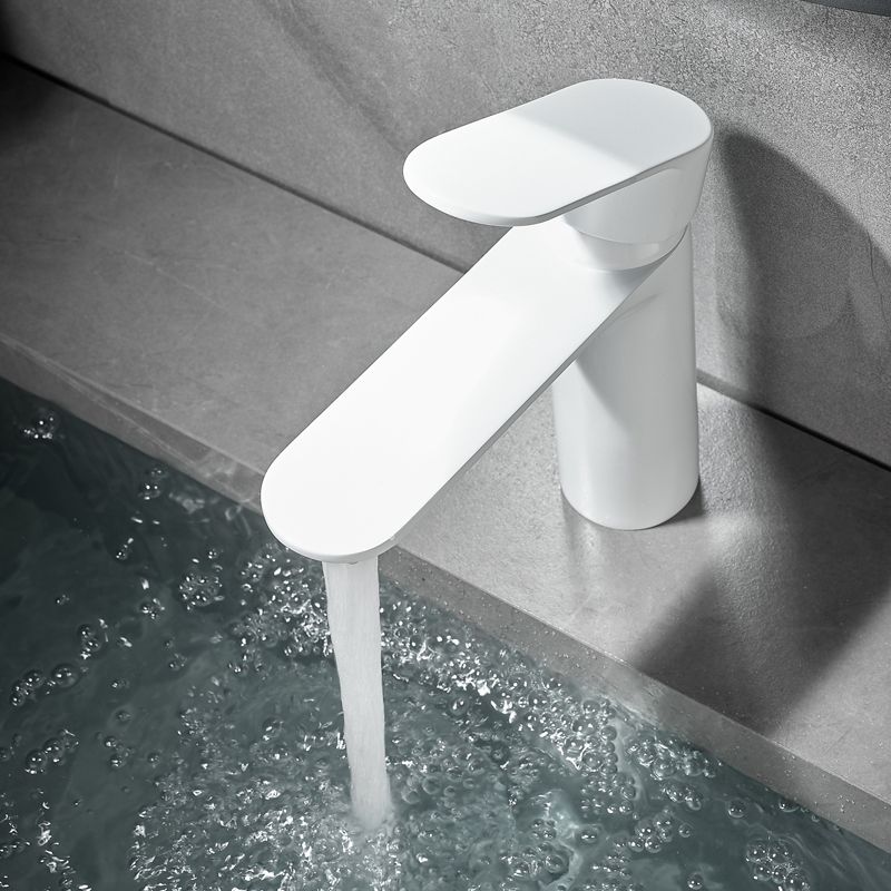 Modern Single Handle Brass Bathroom Sink Faucet