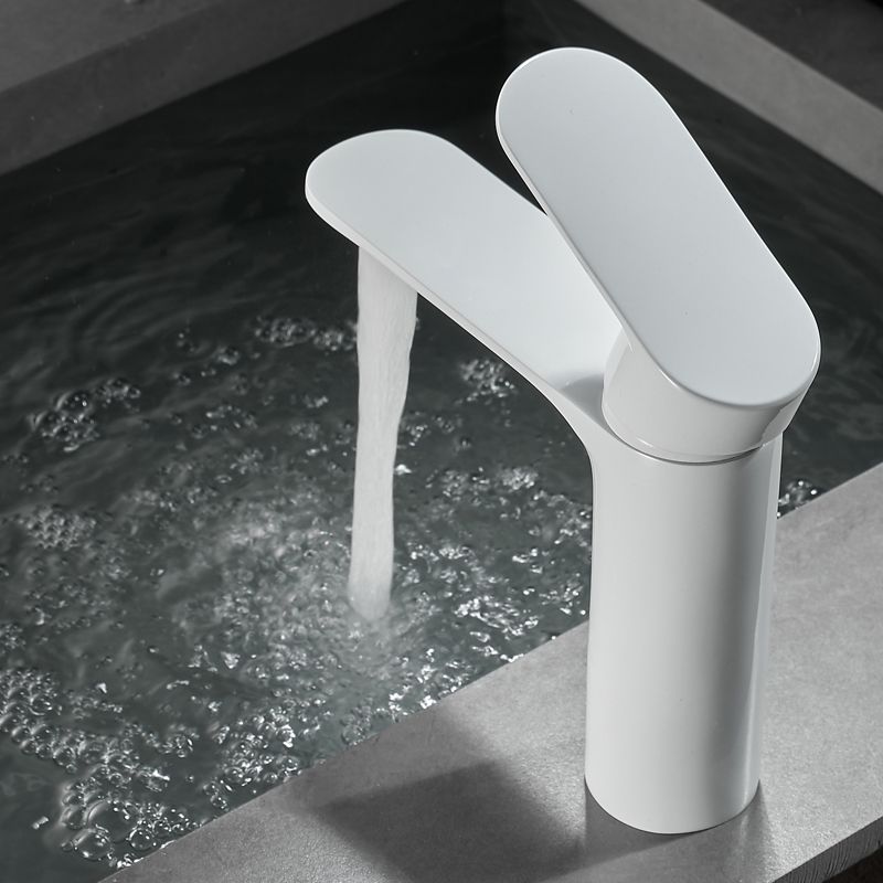 Modern Single Handle Brass Bathroom Sink Faucet