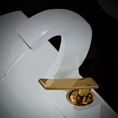 Contemporary Single Handle Bathroom Sink Faucet Brass Finish