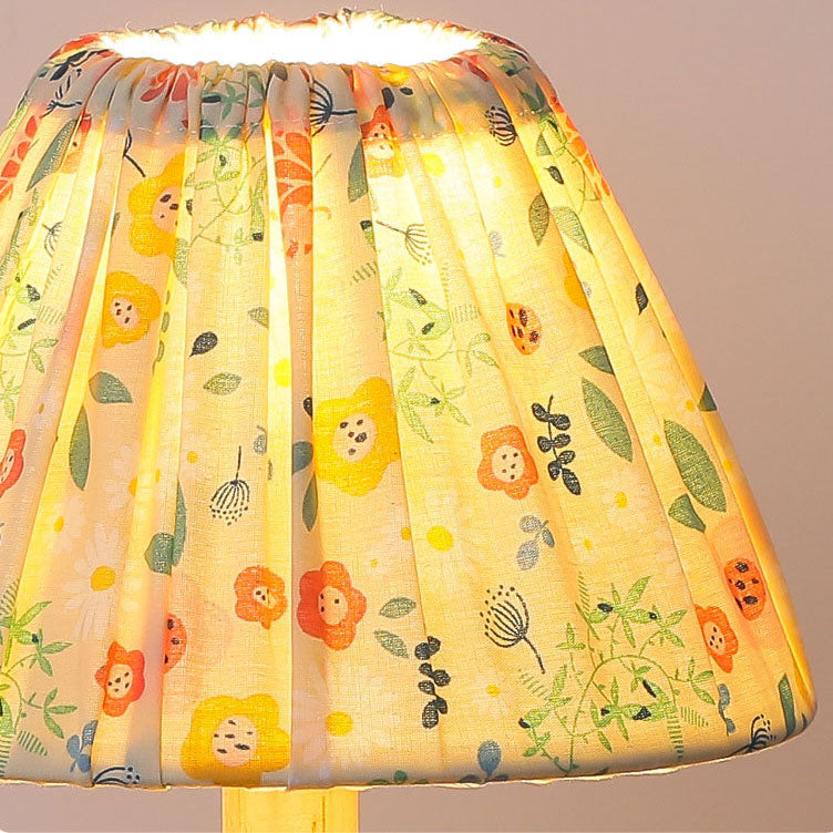Simple Elegant Metal Floral Desk Lamp