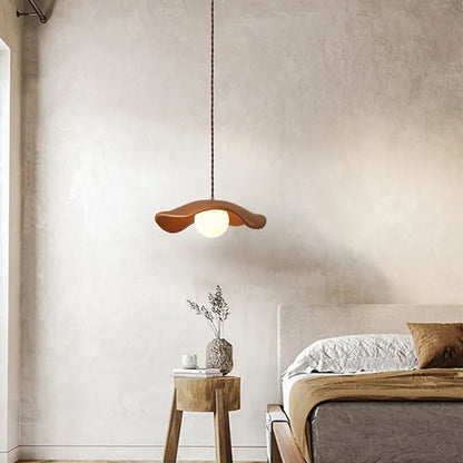 Elegant Natural Leaf Pendant Light