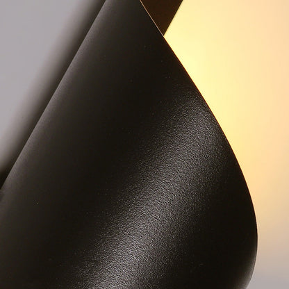 Sleek Metal LED Wall Light