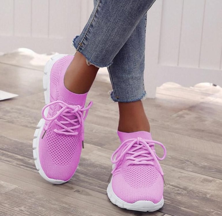 Fashionable Men's Sneakers for Sports and Daily Wear