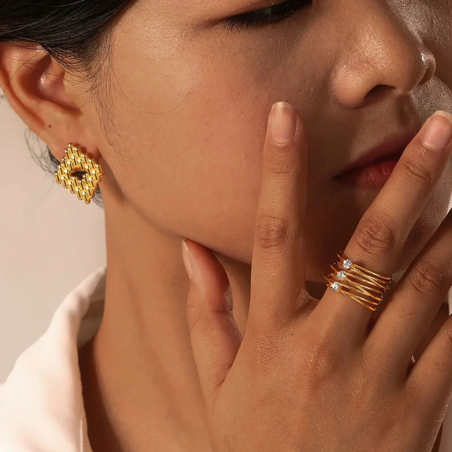 Luxurious 18k Gold Triple Layer Diamond Ring