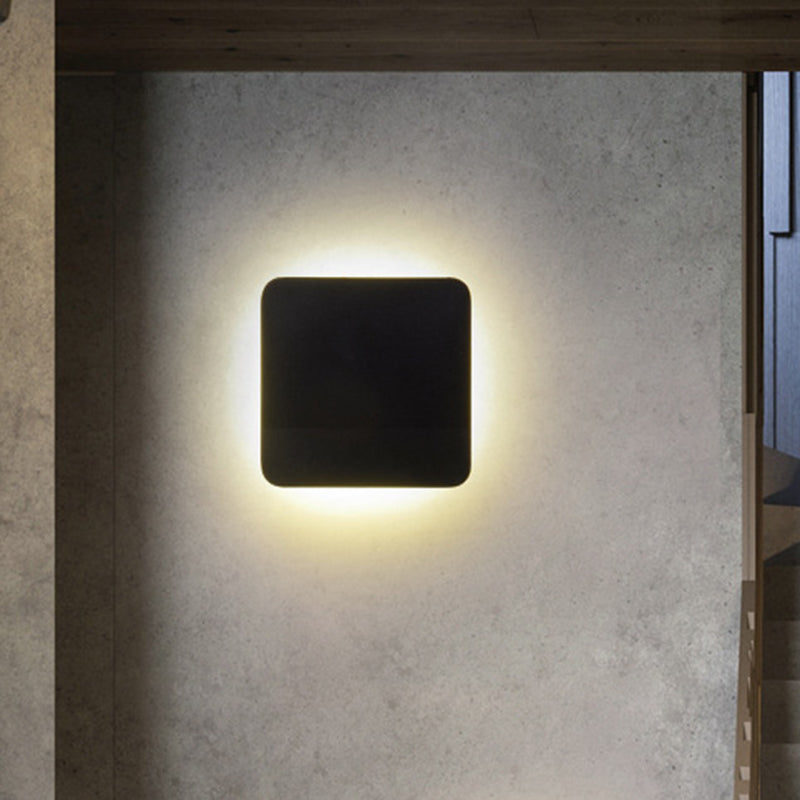Sleek Black LED Wall Light Modern Aluminum Sconce