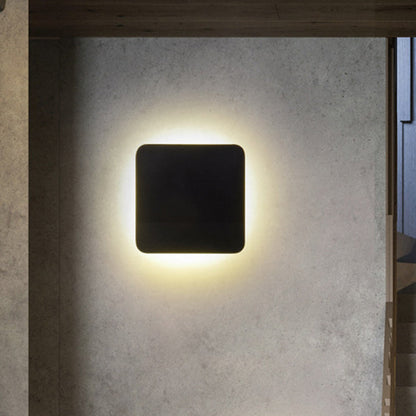 Sleek Black LED Wall Light Modern Aluminum Sconce