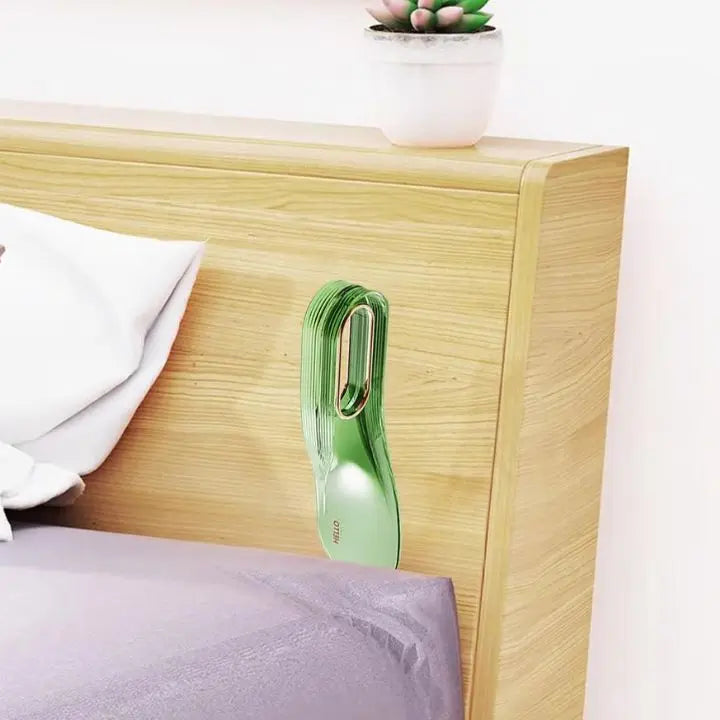 Easy Bed Making Tool and Sheet Assistant
