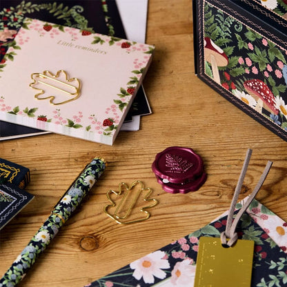Premium Stationery Desk Calendar Set