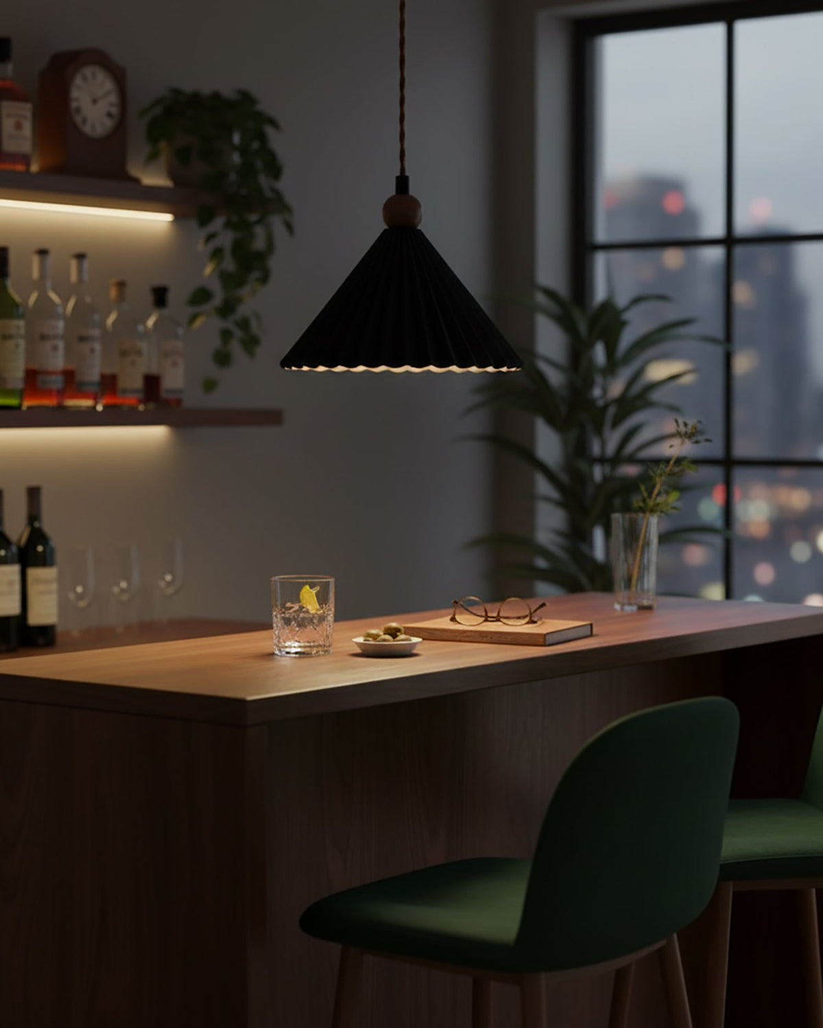 Stylish Blue Glass Pendant Dining Lamp