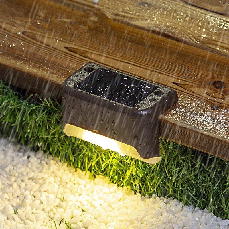 Solar Powered Outdoor Step Lights (4 Pack)