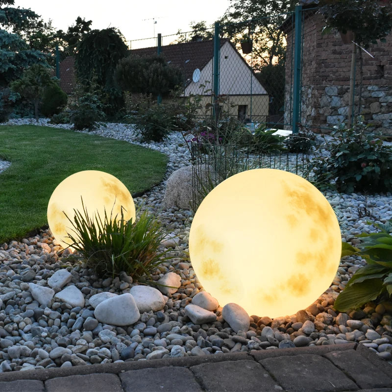 Moon Shaped Outdoor Garden Lamp - Cofik
