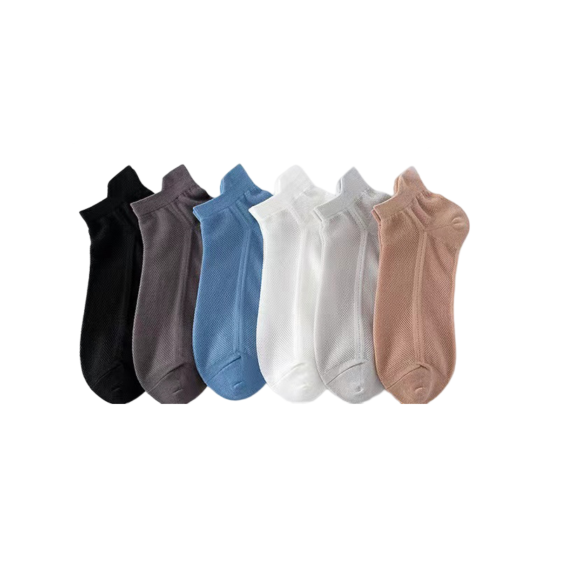 Noxord | Thin Grip Socks with Seamless Fit
