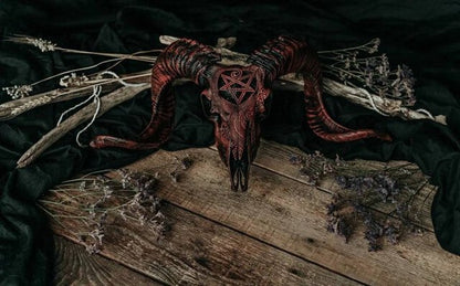 Decorative Ram Skull Figurine