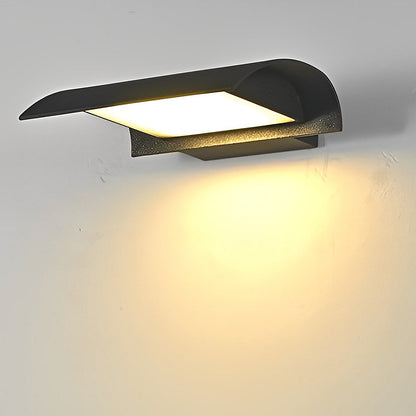 Sleek Outdoor IP65 LED Black Wall Light Fixture