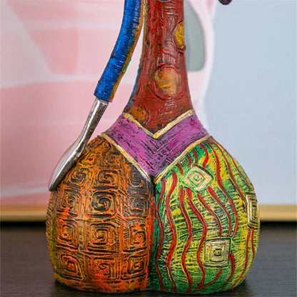 Unique Female Figurine Resin Art Sculpture for Home Decoration
