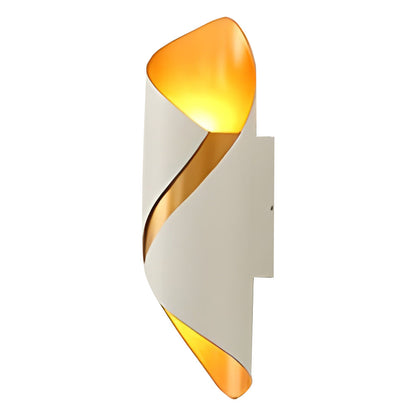 Sleek Metal Outdoor Wall Light Noxord